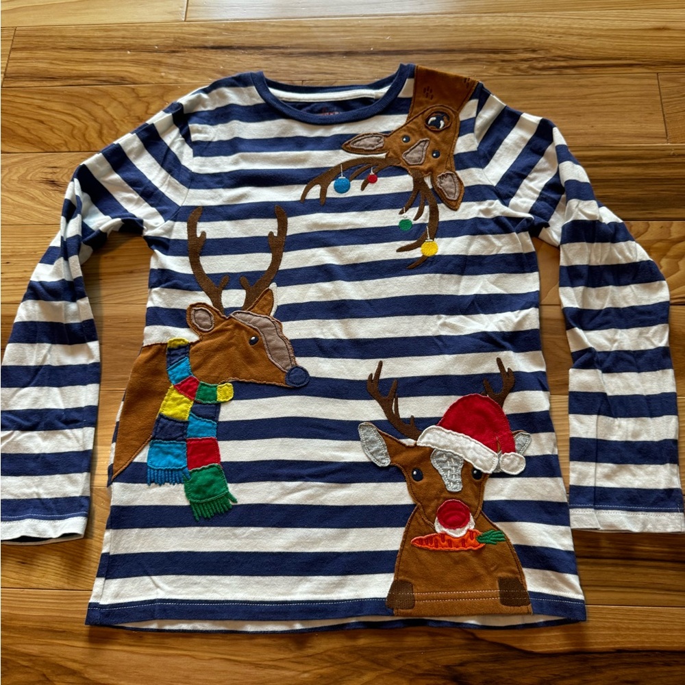 MB 8/9y Reindeer appliqué
